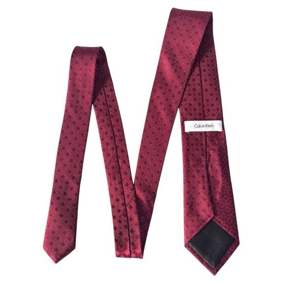 Calvin Klein Men's Silk Blend Burgundy Geometric Pattern Dress Tie - Picture 1 of 3